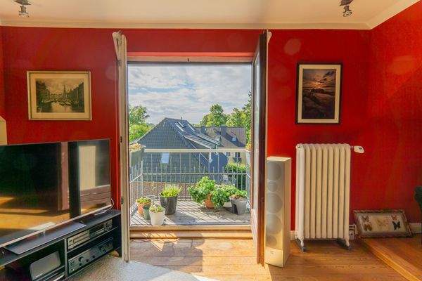 Wohnbereich mit Balkonzugang