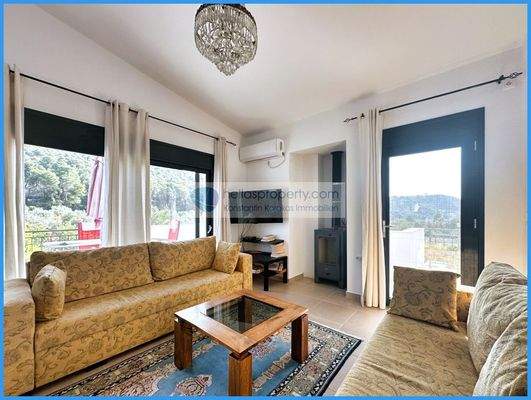 3820f8db29334db9985f4b15443e6ad5-original