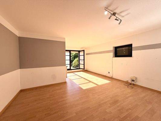 Zimmer im UG mit schönem Terrassenzugang