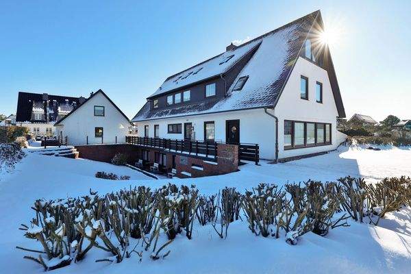 01_Aussenaufnahmen_Berthin-Bleeg-Strasse 24_Wennin