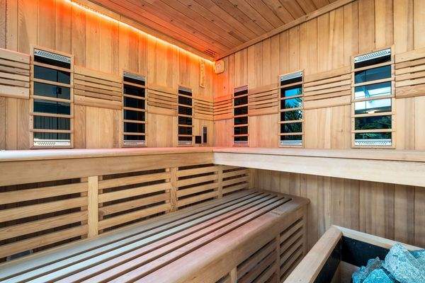 Sauna im Poolbereich