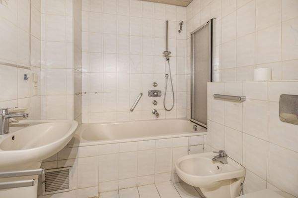 Badezimmer im Obergeschoss