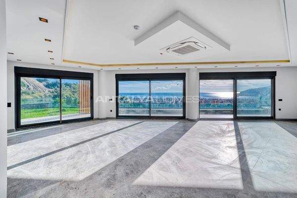 Luxurious Villas with Stunning Sea Views in Alanya