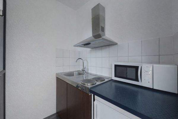 Kochnische mit Einbauküche