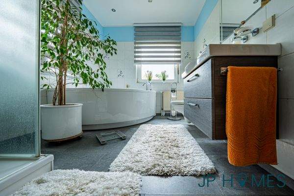 Badezimmer EG