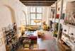 Helles modern gestaltetes Loft