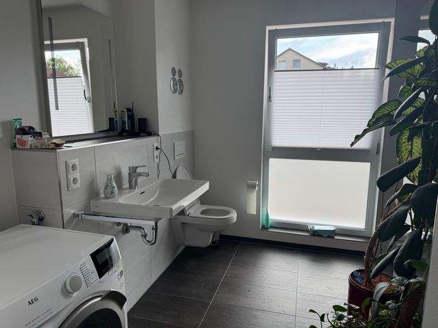 2-Zimmer-Wohnung im Erdgeschoss mit sonniger Terrasse und Einbauküche - Foto 3