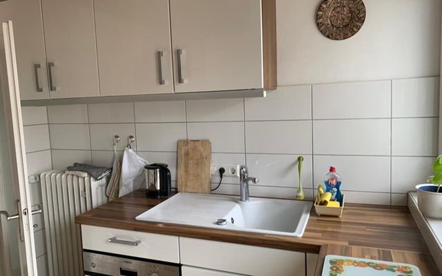 Küche 2 Zimmer mieten in Stuttgart möbliert für Wohnen auf zeit bei urbanbnb.jpeg