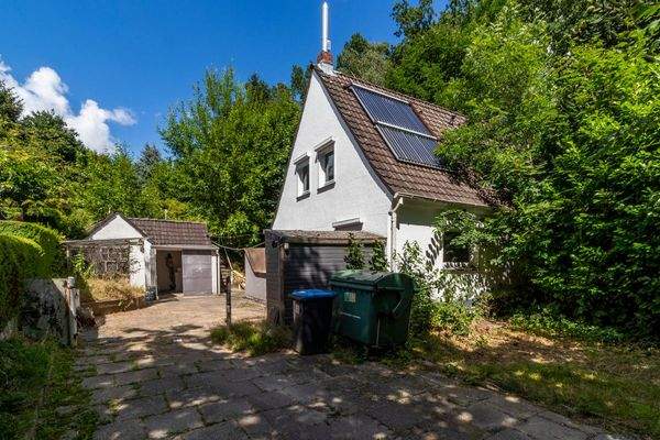 2 Grundstücke mit Abrisshaus