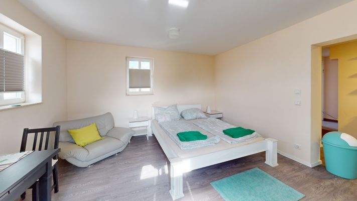 Schlafzimmer (Wohnung 1)