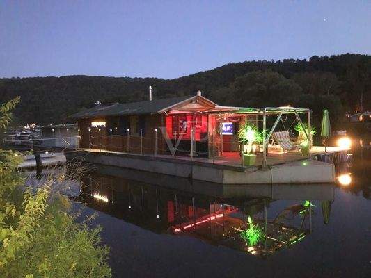 mpression mit Abendbeleuchtung