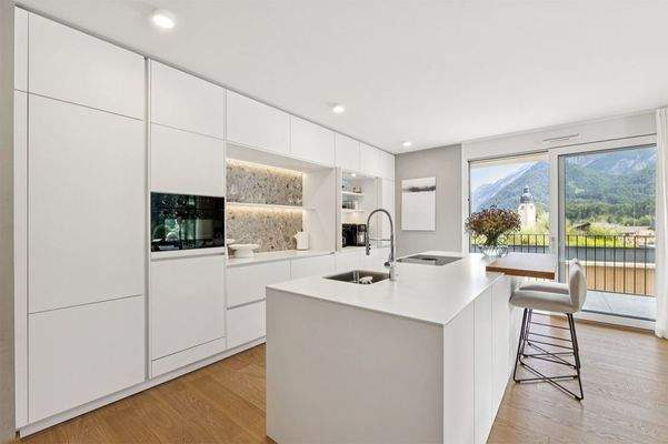 Die Designer-Küche mit modernsten Markengeräten ...