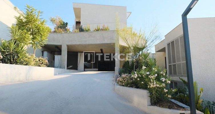 Chic Apartments in a Complex with a Pool in Bodrum