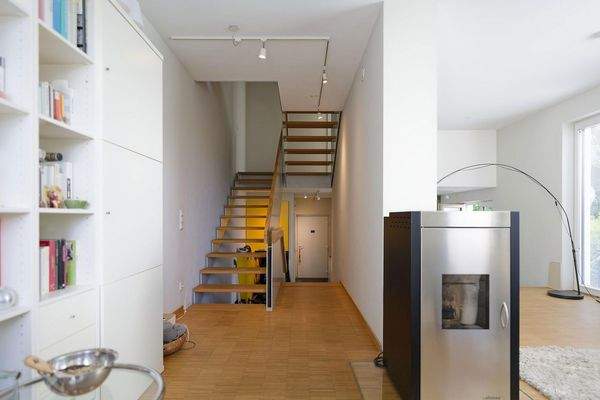 Flur und offenes Wohnzimmer EG