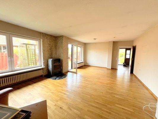 Wohnzimmer mit Kamin