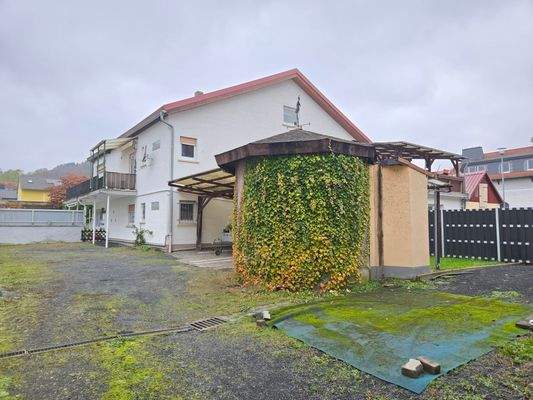 Hausansicht, Blick auf Sauna