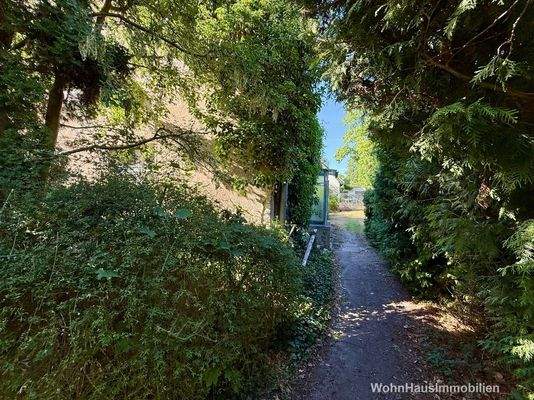 Eingang, vom Garten kommend