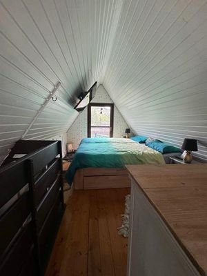 11 innen mit Balkon Küche Bad etc (9)