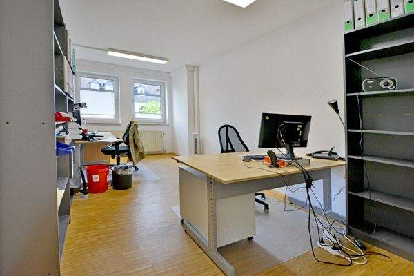 Büro 4