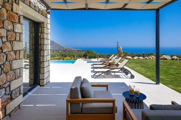 Kreta, Kefalas: Erstaunliche Steinvilla mit Meerblick und Pool zu verkaufen