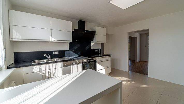 Küche mit atraktiver Einbauküche