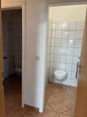 Zwei Toiletten