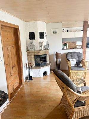 Wohnzimmer und Kamin