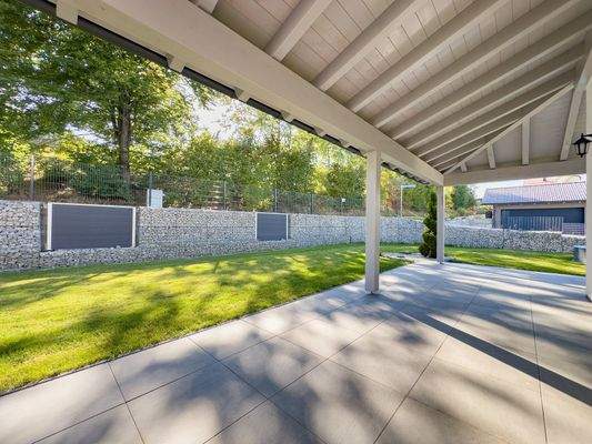 Überdachte Terrasse