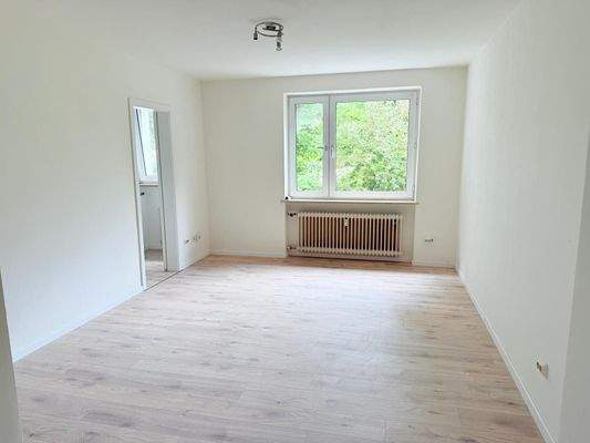 Wohnzimmer Bild 1 - Immobilien Baumeister Neuburg.