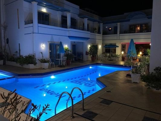 Kreta, Agioi Apostoli: Unglaubliche Hotel-Investitionsmöglichkeit zu verkaufen, zu Fuß zum Strand!