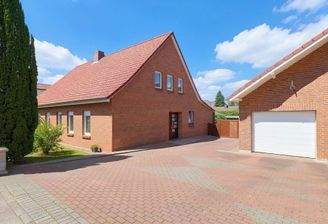 Titel - Straßenansicht