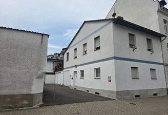 Anwesen mit 4 Wohneinheiten in Top-Lage