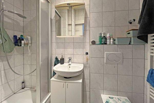 Wohnung 1 - Badezimmer