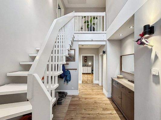 Treppe ins Obergeschoss