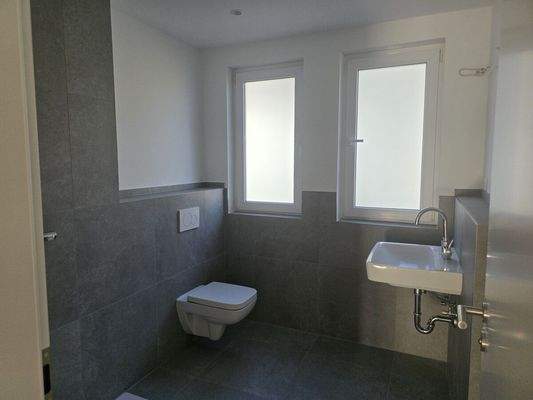 Duschbad Mit Glasabtrennung 