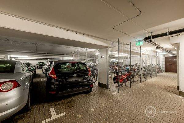 Tiefgaragenstellplatz