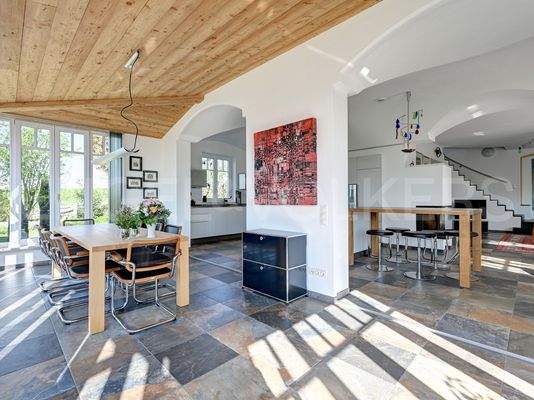 Wintergarten mit Essbereich