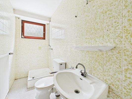 Bad Einliegerwohnung