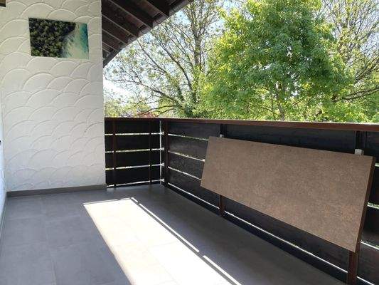 Loggia mit Klapptisch