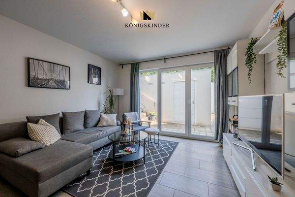 Gemütlicher Wohnbereich der Einliegerwohnung – ein komfortabler Rückzugsort mit eigenem Charakter.