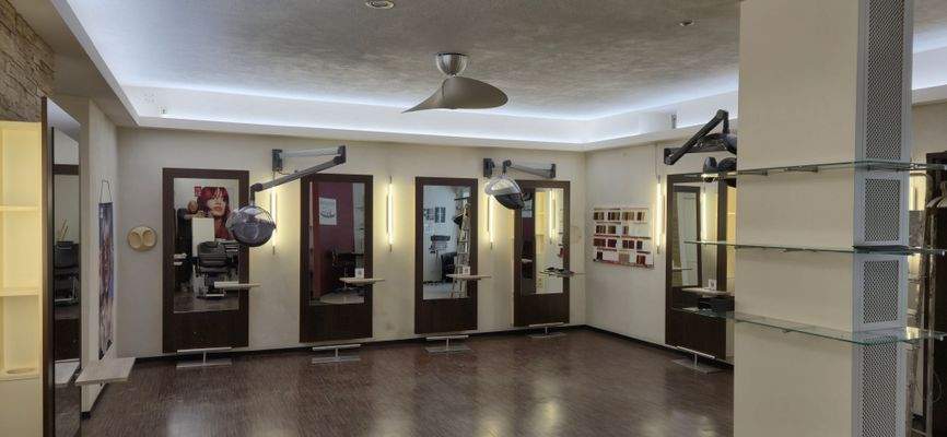 Vordere Gewerbefläche