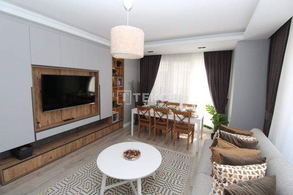 Properties with a Pool 150 m from the Beach in Büyükcekmece