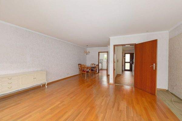 Wohnzimmer und Essbereich EG