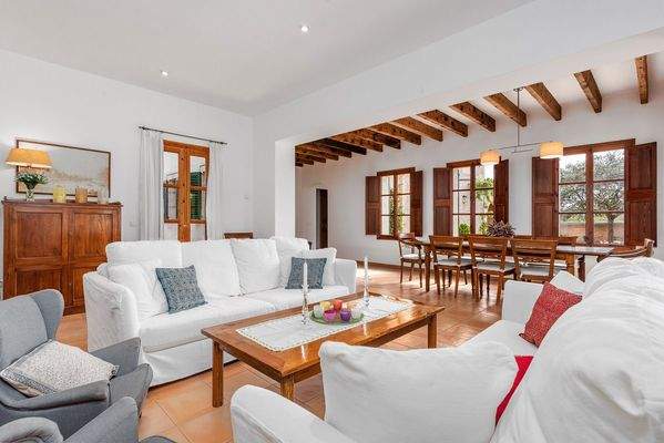 Blick zum offenen Essbereich