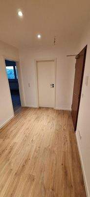 Blick auf Küche und Zimmer 4