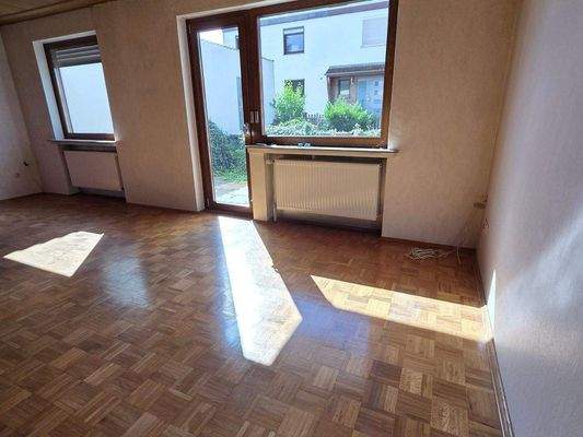 Blick vom Wohnzimmer Richtung Garten