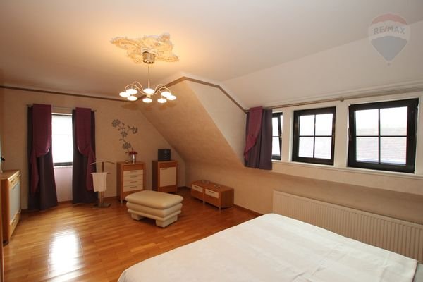 DG Elternschlafzimmer (2)