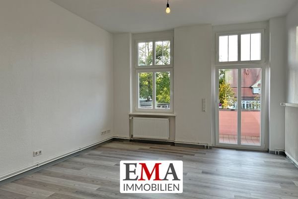 Zimmer mit Balkon