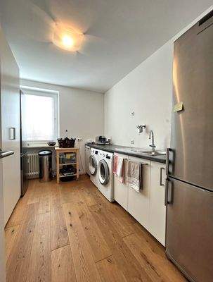 Großer Hauswirtschaftsraum