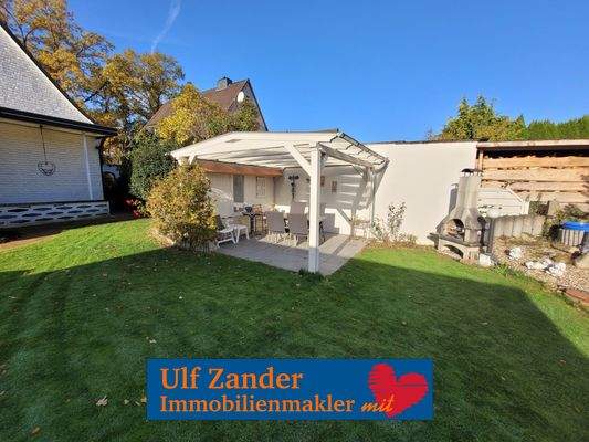 Terrasse mit Garten mit Glasdach